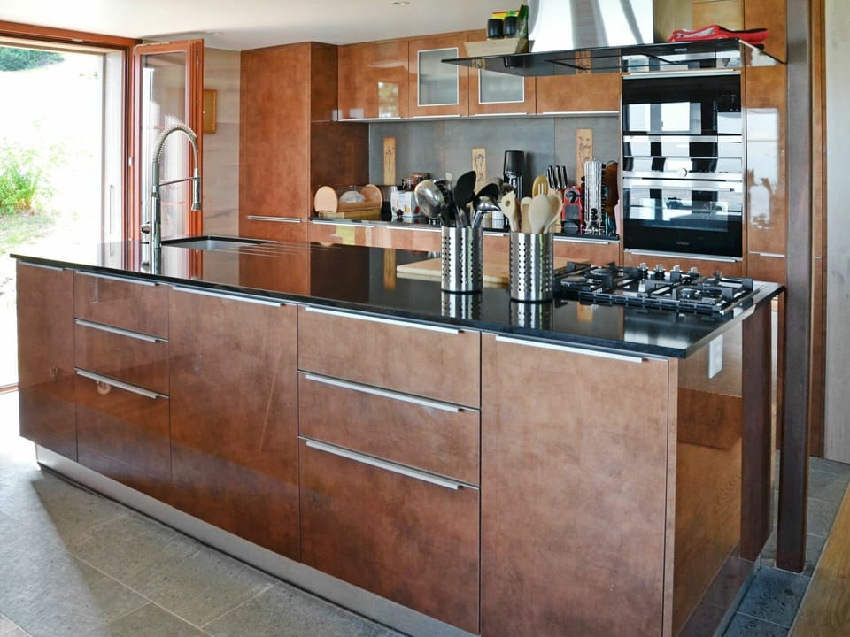 Countertop, Cabinetry, Furniture, Building, Tableware, Shelf, Kitchen, Wood, Shelving, Kitchen Appliance