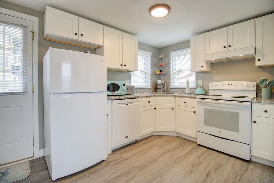 Turquoise Tunny-Kitchen