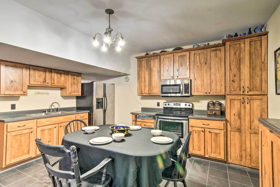 Kitchen | Cooking Basics | Dishware/Flatware