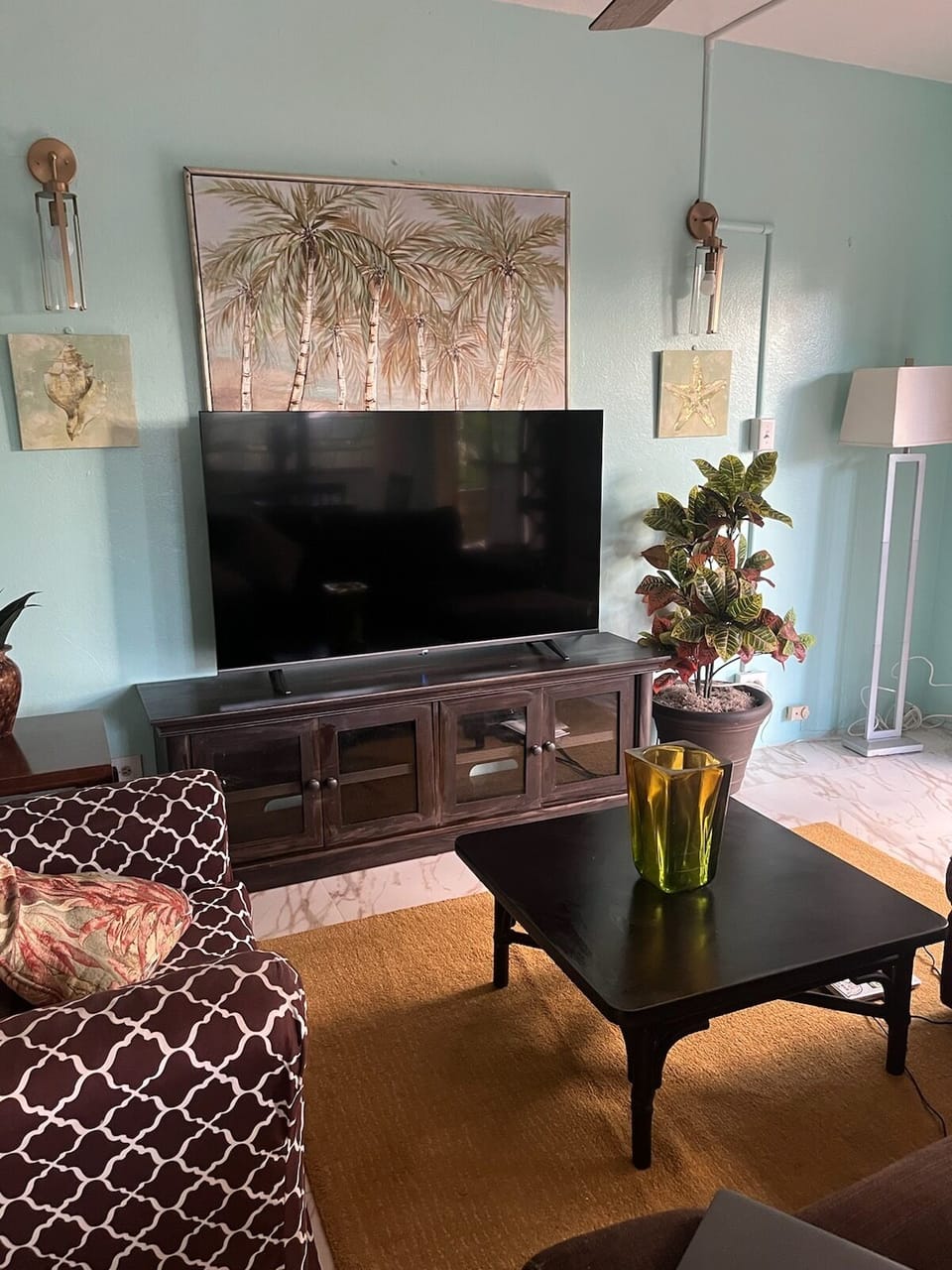 Large living area with smart TV