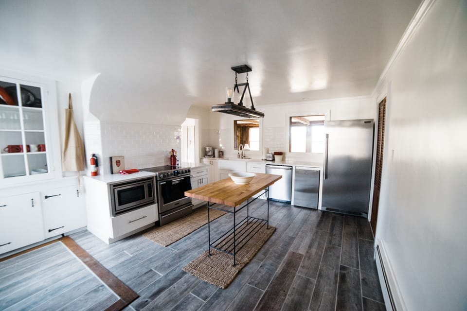Professional-series stainless steel appliances