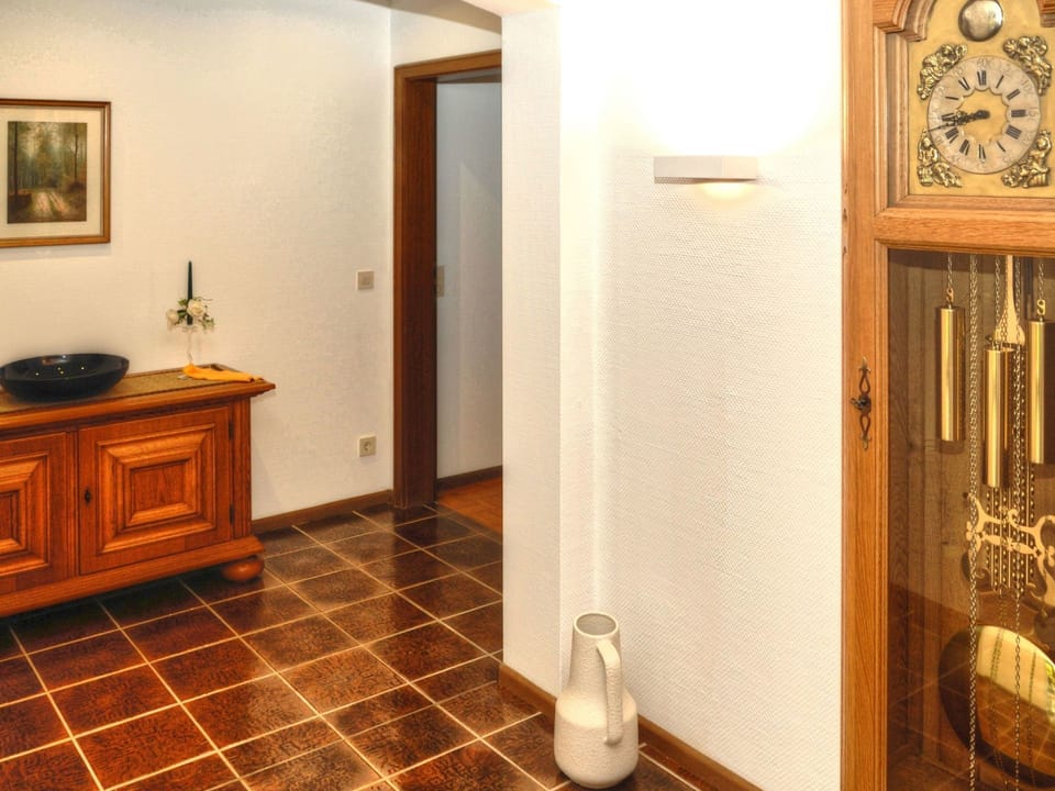 Room, Property, Floor, Tile, Bathroom, House, Interior Design, Building, Real Estate, Home