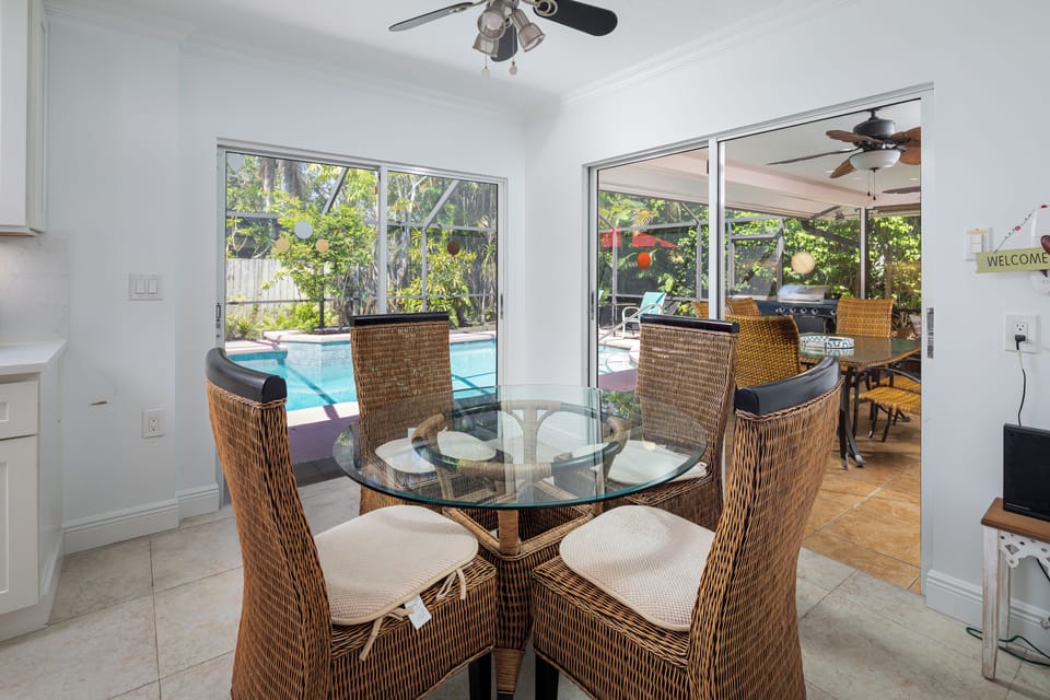 Breakfast Nook with Sliders to Pool and Lanai