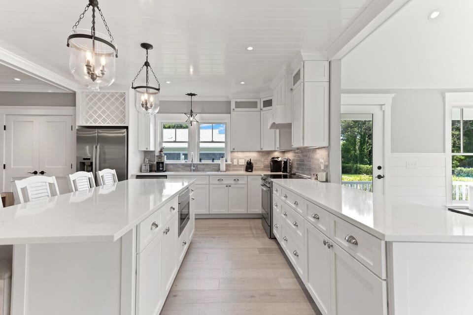 Gourmet kitchen with all the modern extras!
