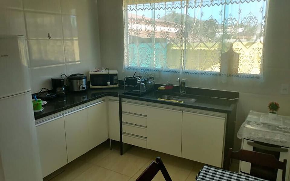 Em nossa cozinha, você encontra todos os utensílios necessários para preparar refeições caprichadas