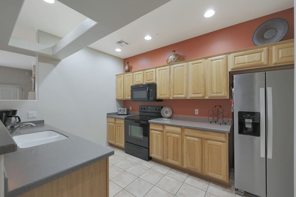 Kitchen. Updated appliances in 2022