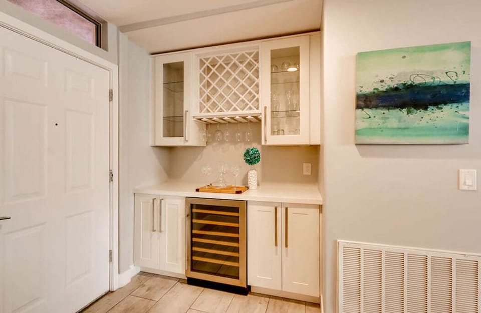 Wet Bar