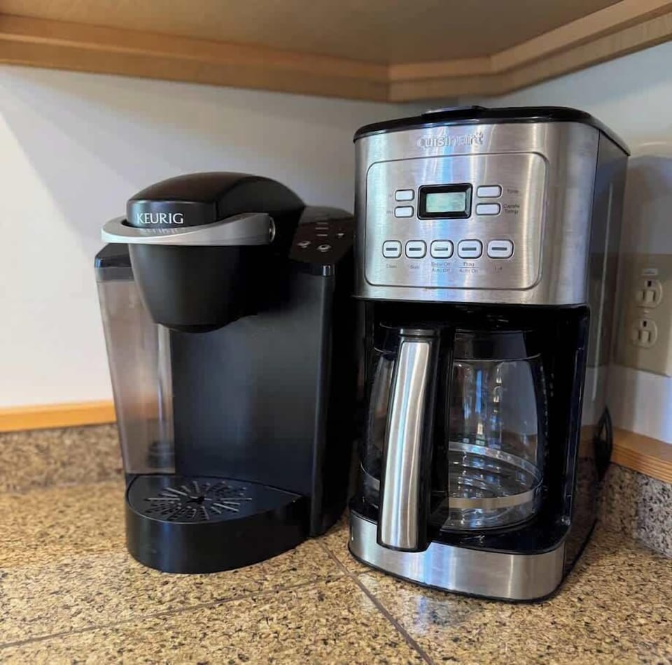 Keurig & 12-cup coffee maker