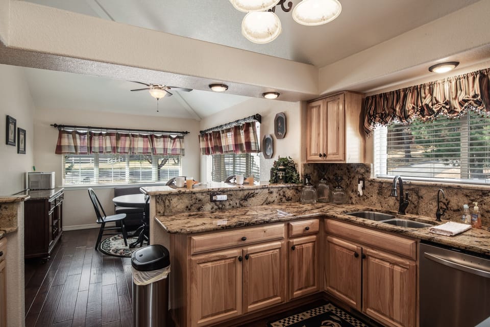 Full Kitchen