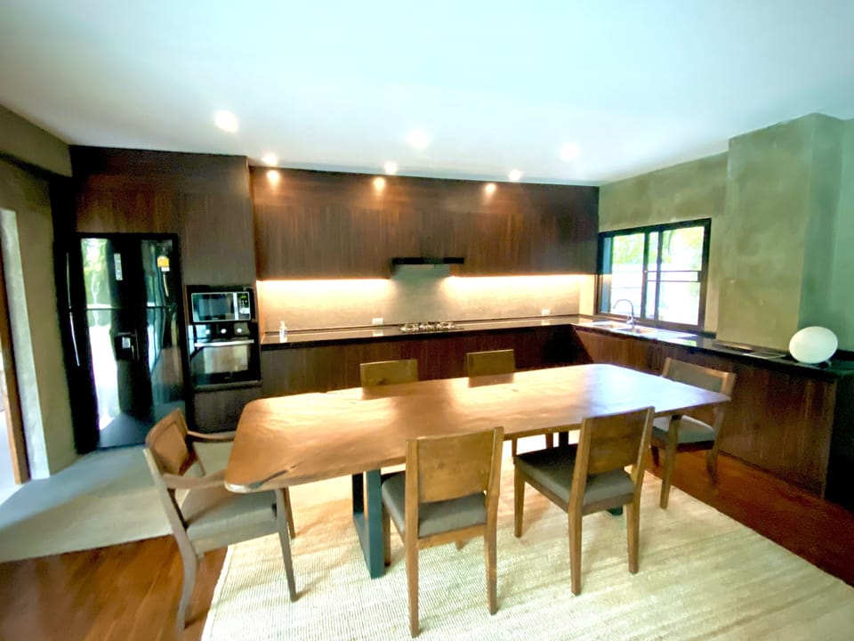 Full equipped Kitchen.