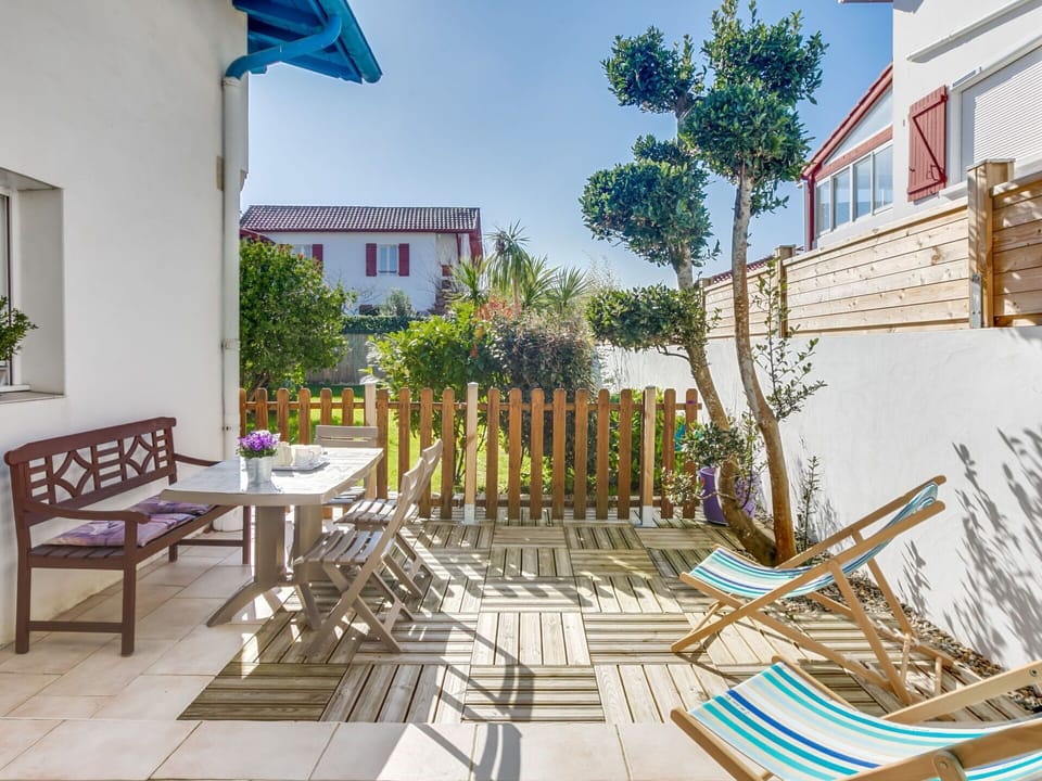 Plant, Property, Building, Blue, Sky, Azure, Window, Wood, Outdoor Furniture, Table