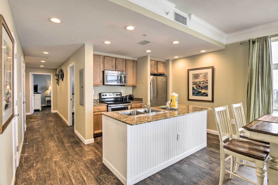 Kitchen | Coffee Maker | Crockpot | Dishwasher | Stainless Steel Appliances