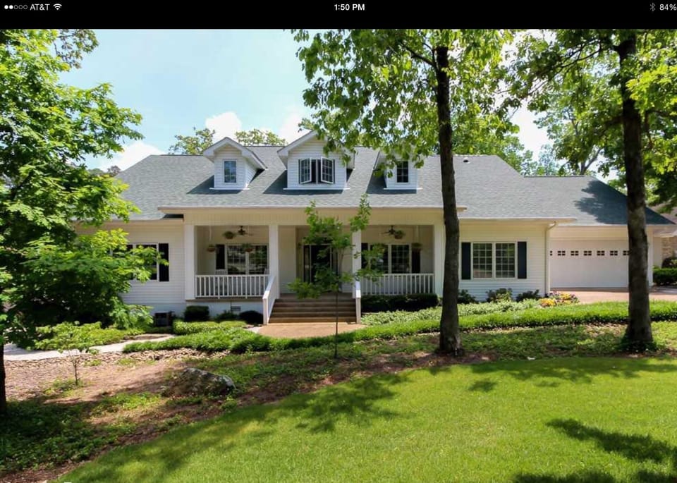 Southern Charm 3300 sq ft 