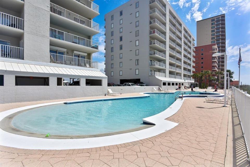 Beachside Pool