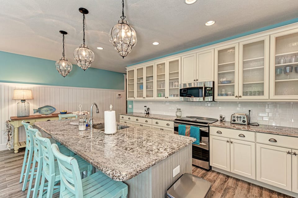 Blue Palm Paradise kitchen view from the fridge