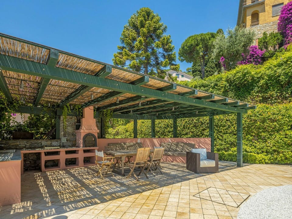 Property, Building, Architecture, Garden, Tree, Real Estate, House, Botany, Home, Landscaping