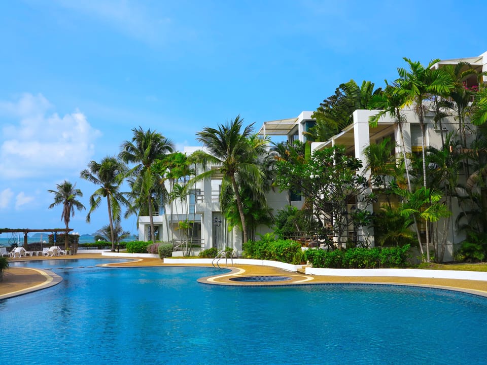 Very large swimming pool 