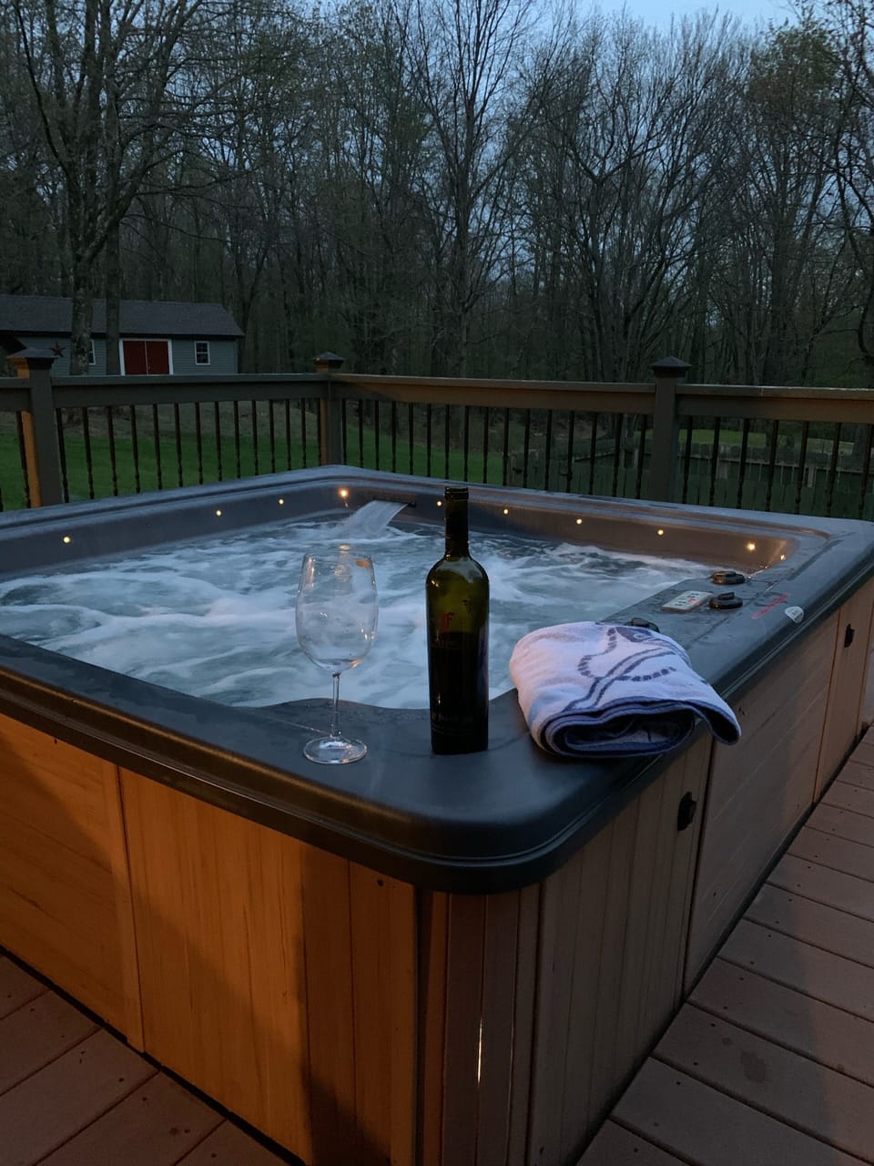 Outdoor spa tub