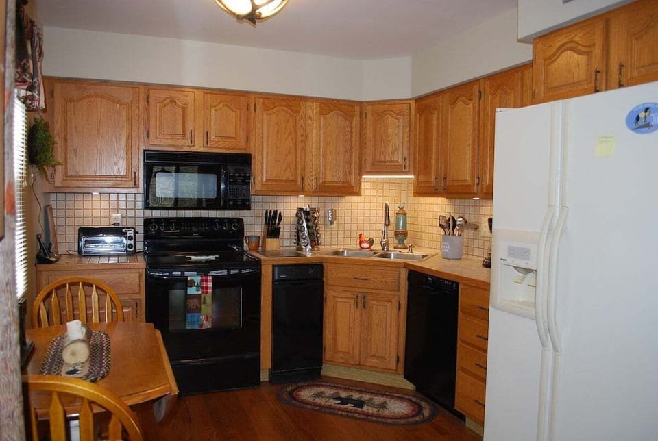 Kitchen, Additional View