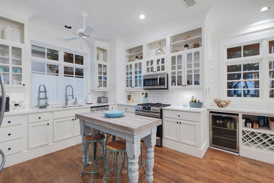 Extra seating at the kitchen island