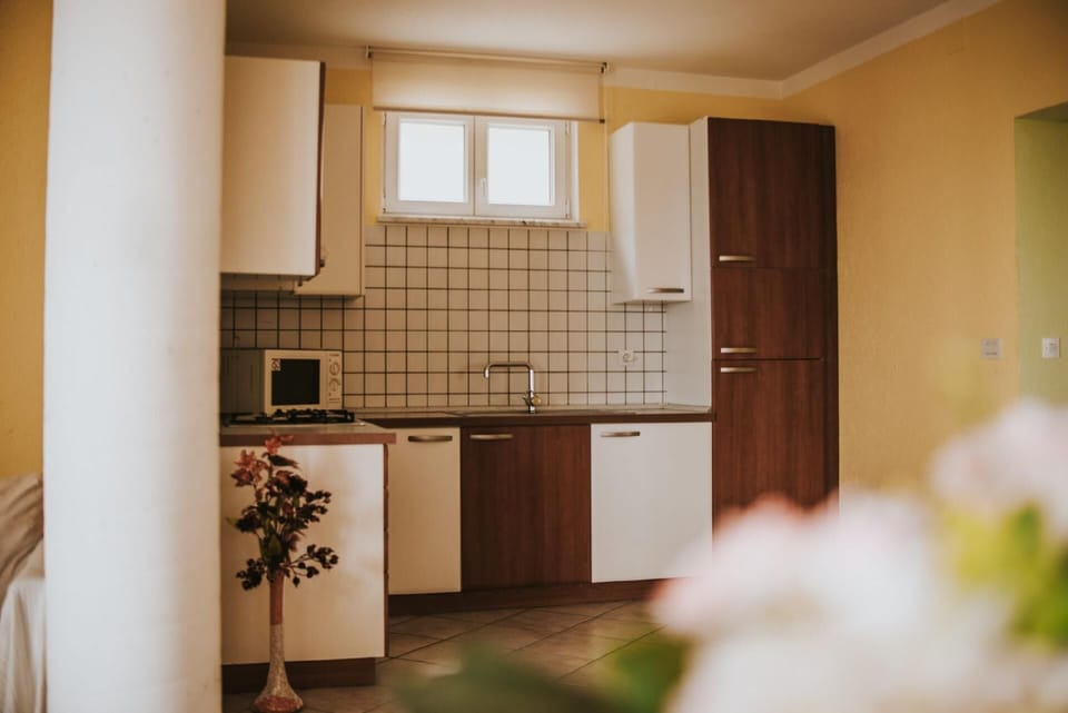 Kitchen area