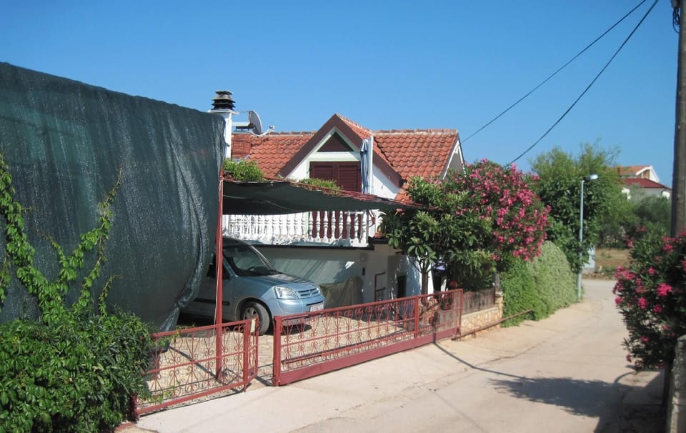 Town/city in general