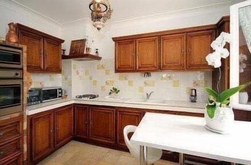 Kitchen area