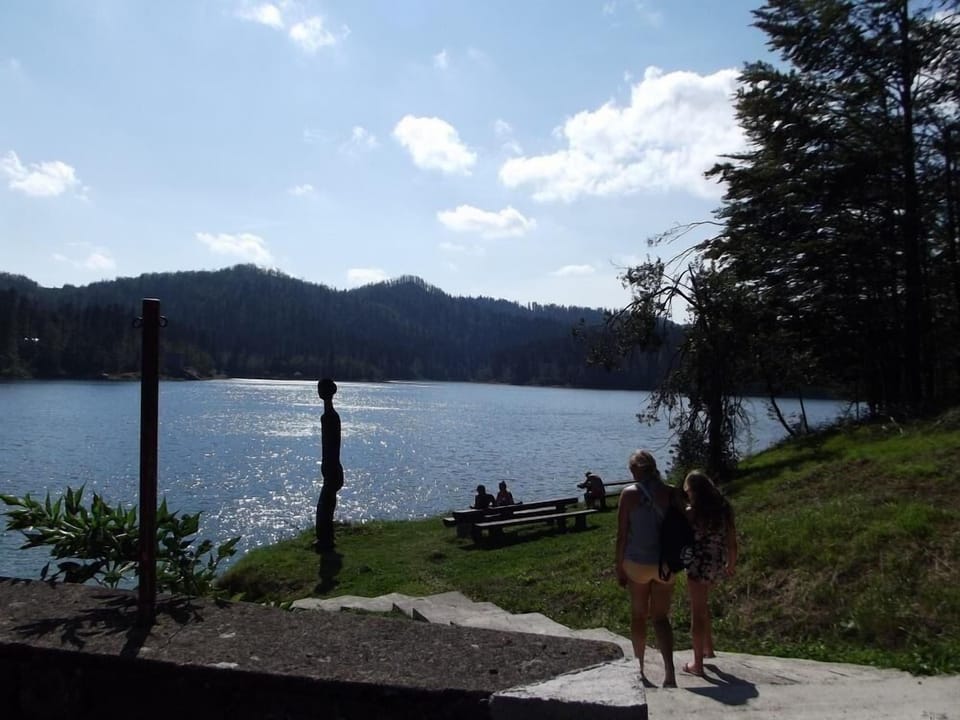 Area that directly surrounds the property. Beach - 100m from the House