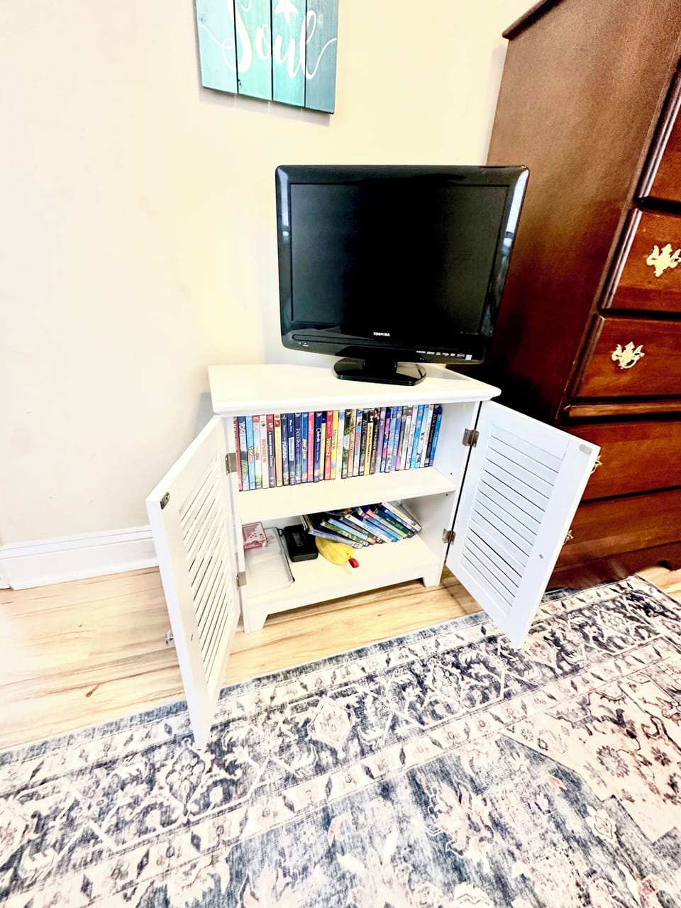 Kids room with 32” TV and smaller TV that plays DVD’s (does not have remote).