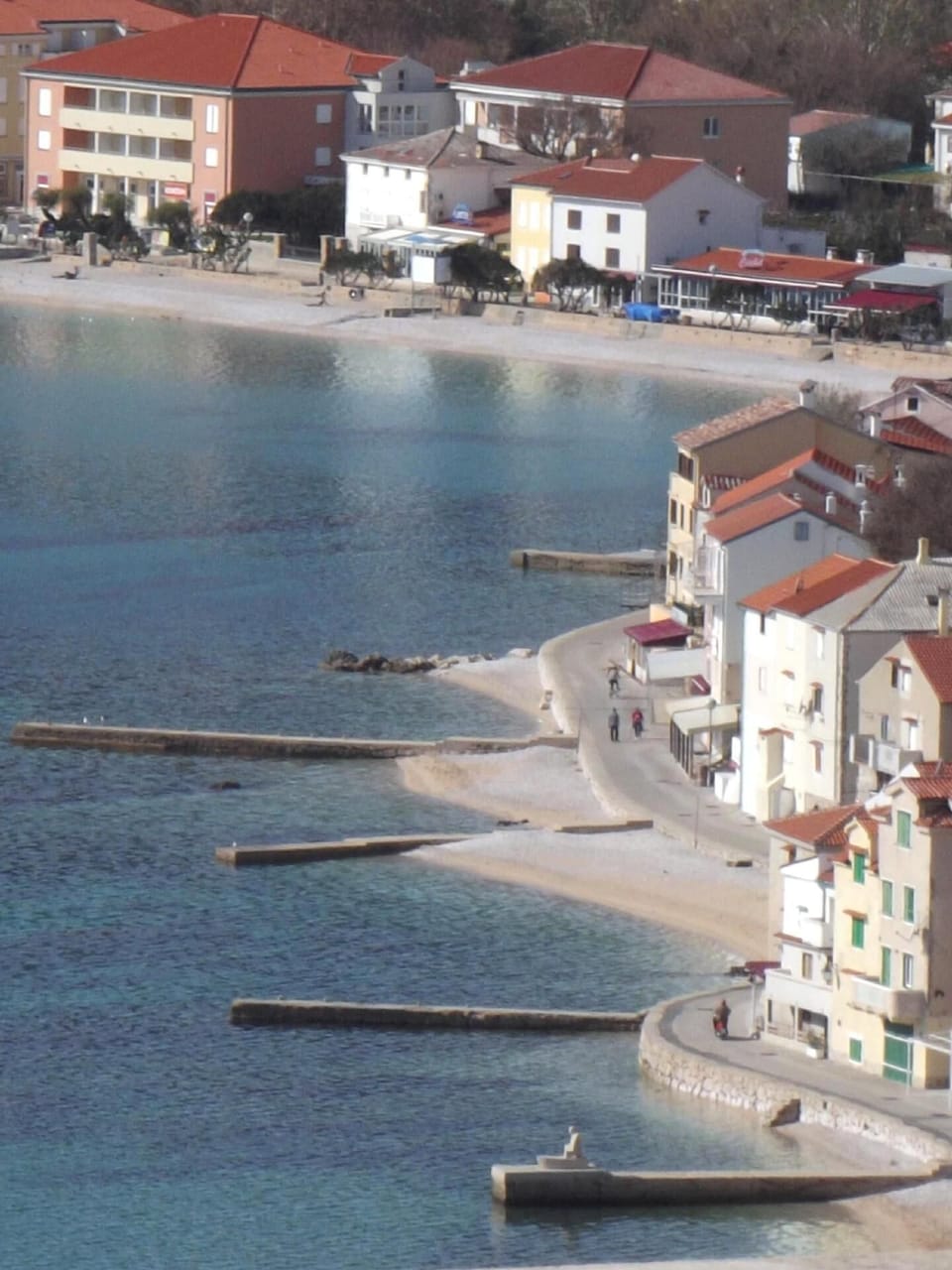 Small beaches are just 30 m away from the studio