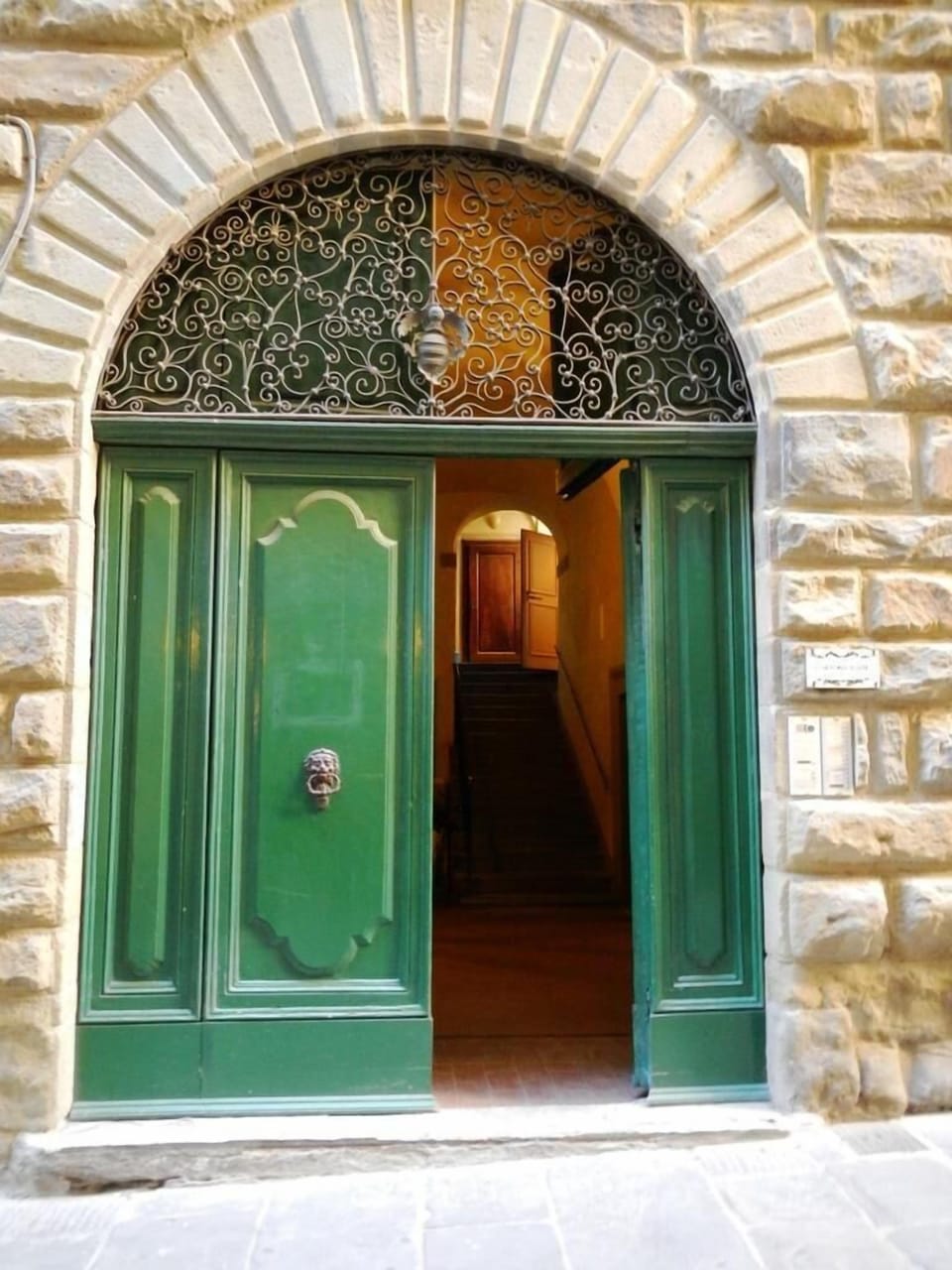 HISTORIC BUILDING ENTRANCE DOOR WITH ARMS TOMMASI FAMILY