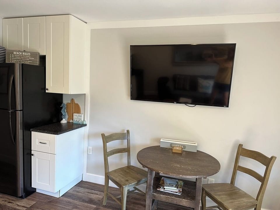 Living room - 55" smart tv