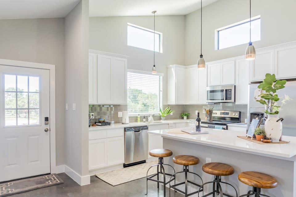 Bright and clean kitchen
Ready for you!

