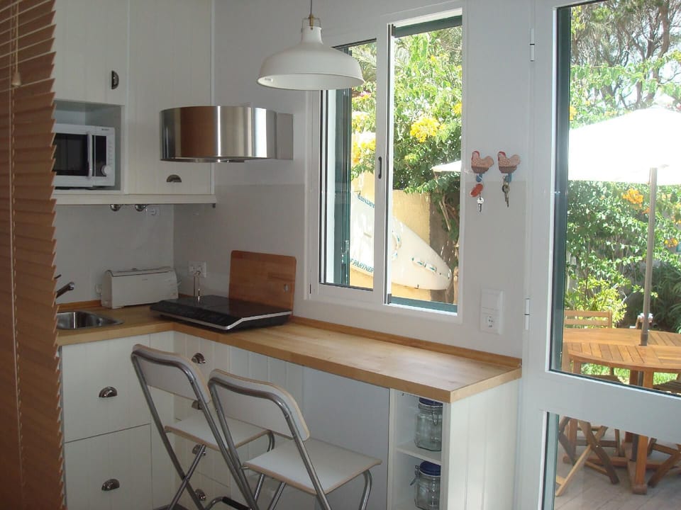 Handy, fully equipped kitchenette