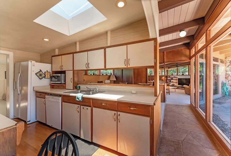 Open-plan kitchen with upscale amenities