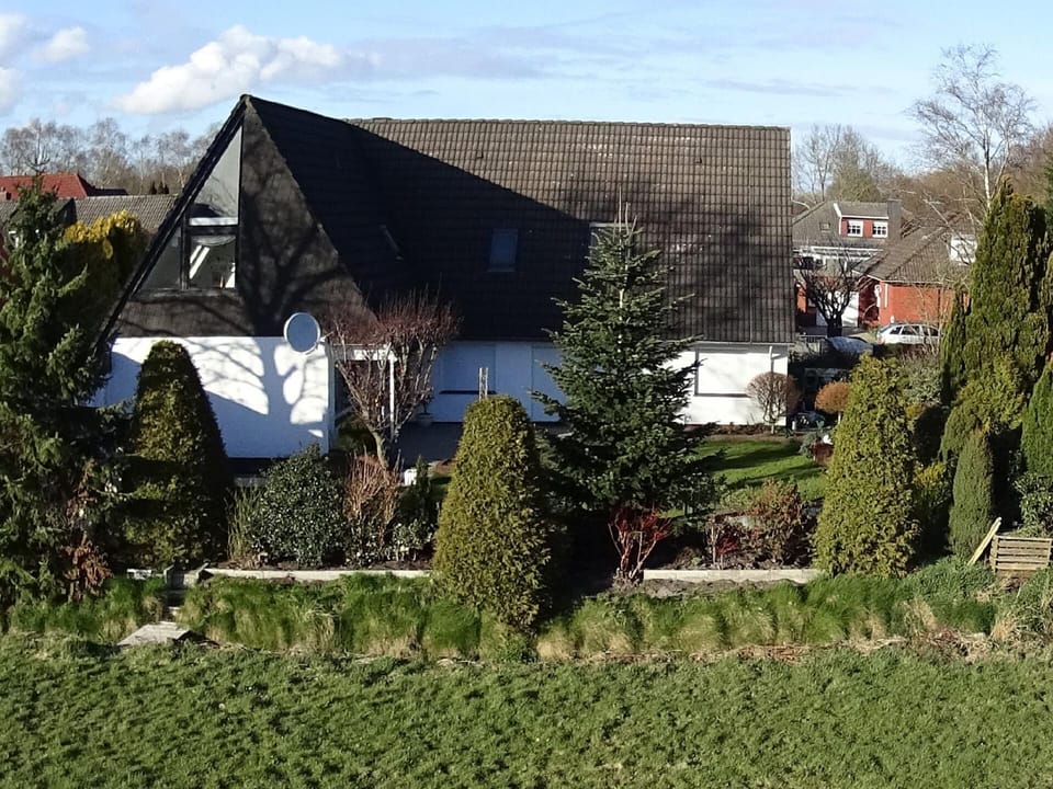 Area that directly surrounds the property