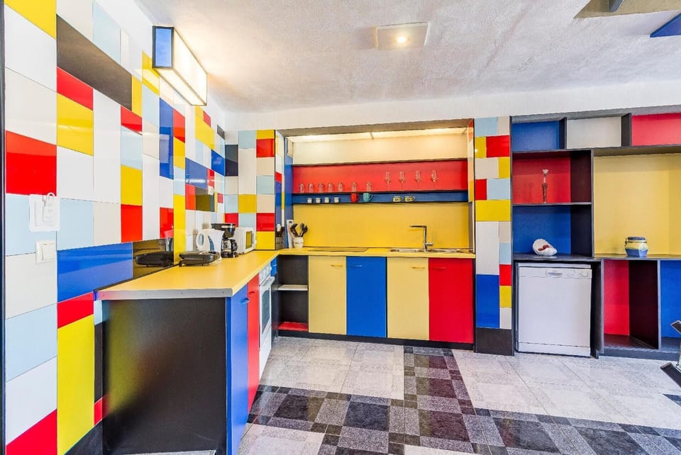 Kitchen area