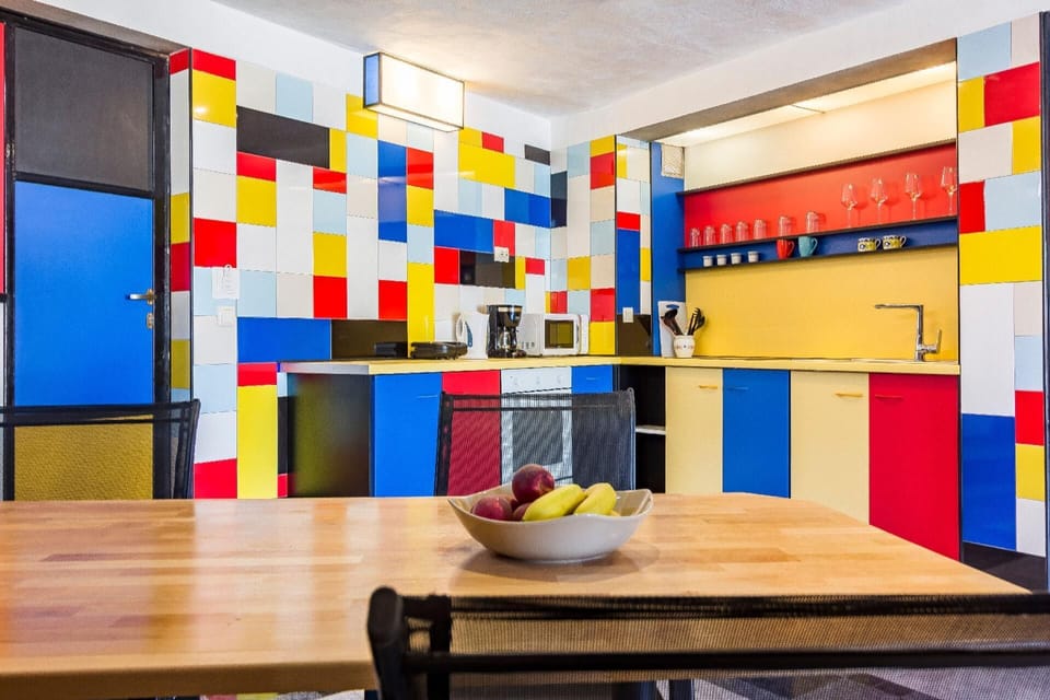 Kitchen area