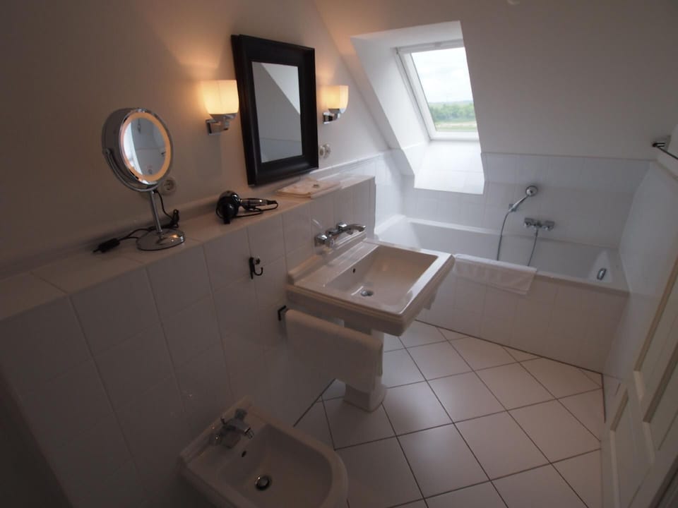 Bath/Shower