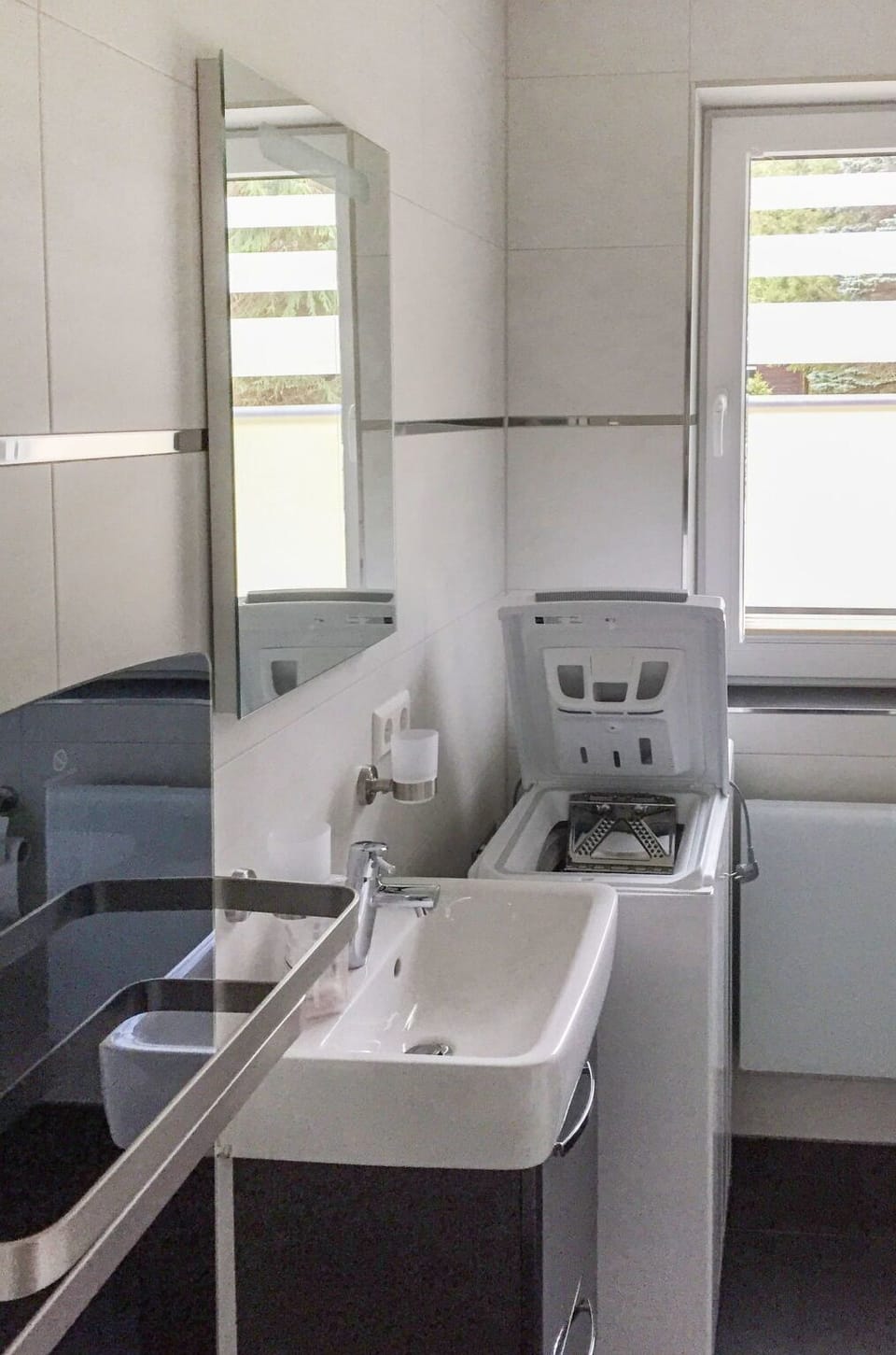 Bathroom, Room, Property, Sink, Plumbing Fixture, Interior Design, Building, Architecture, House, Floor