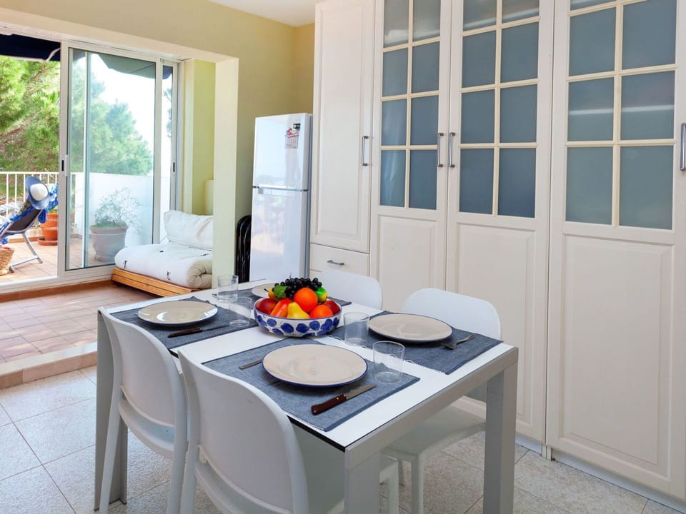 Room, Property, Furniture, Interior Design, Table, Building, House, Home, Real Estate, Coffee Table