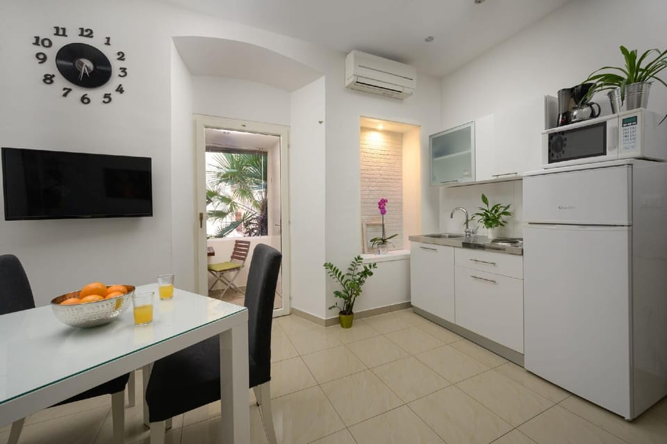 Kitchen area