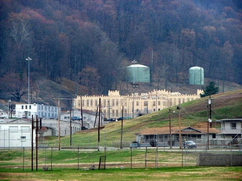 2 miles away from Historic Brushy Mountain State Penitentiary