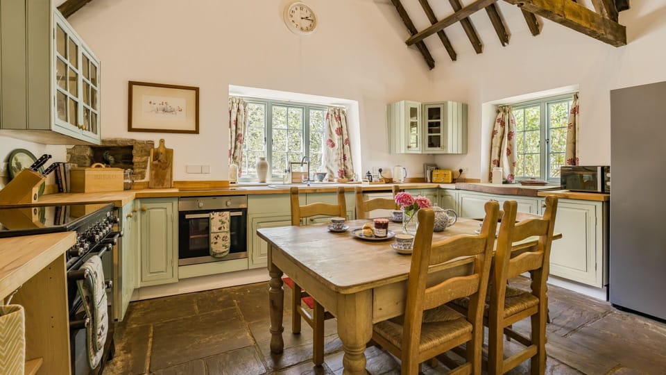 Kitchen, Butts Farm, Bolthole Retreats