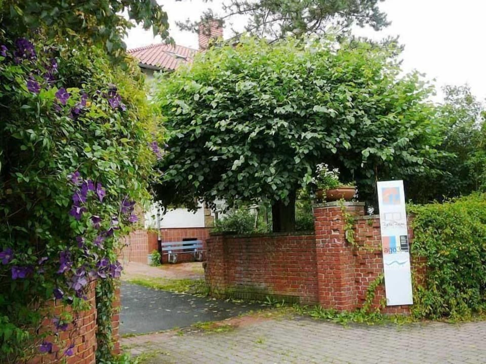 Area that directly surrounds the property