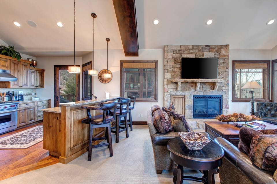 Main Living Area with Living Room, Kitchen, and Dining Area