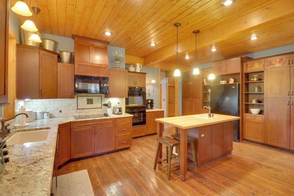 Kitchen | Coffee Maker | Toaster