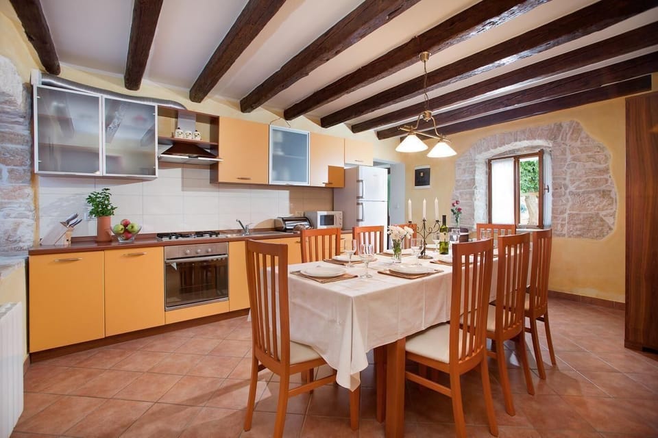Kitchen area. Dining area and fully equiped kitchen