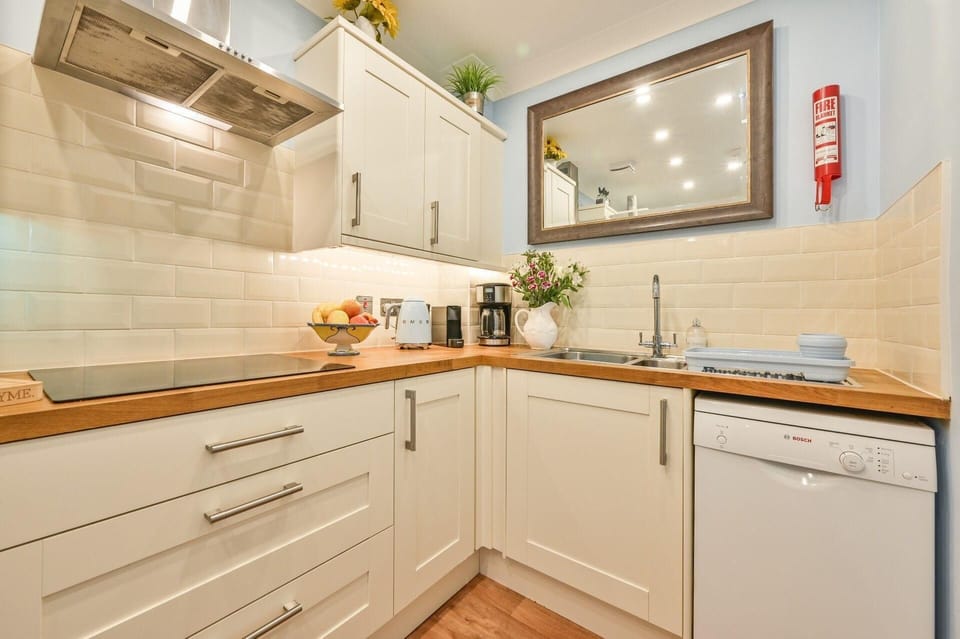 Kitchen area. Well equipped kitchen with quality appliances.