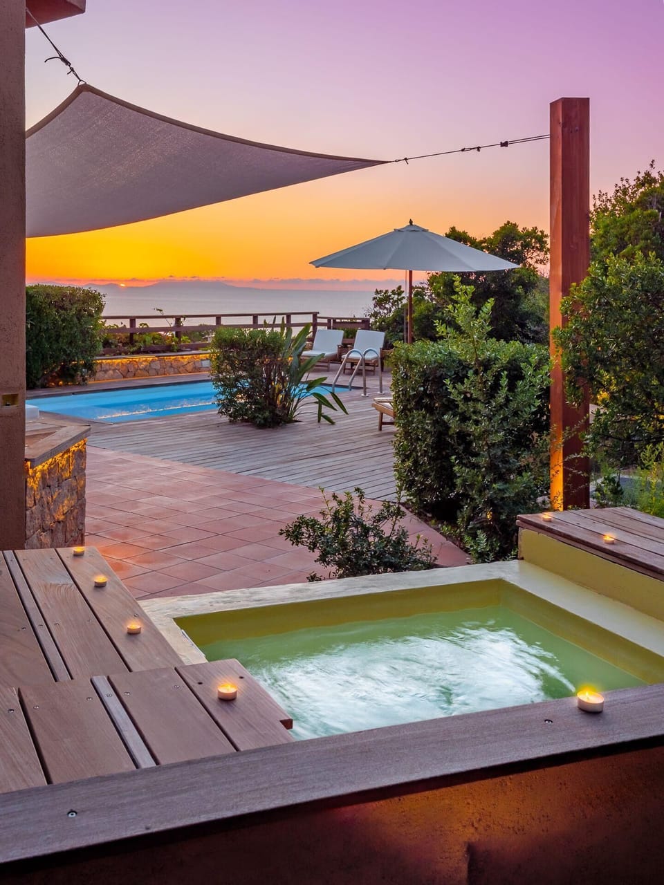 Private heated hydromassage (to pay extra 100 € per day. Not obligatory)